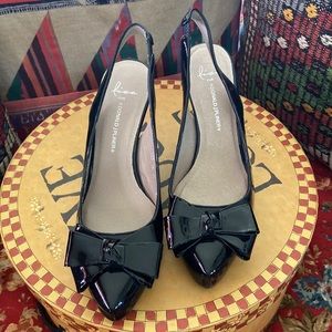 Donald J. Pliner Black Patent Leather Slingbacks with Bow by Lisa